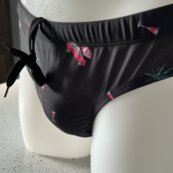 Men’s pattern swim brief - Picture 6 of 10